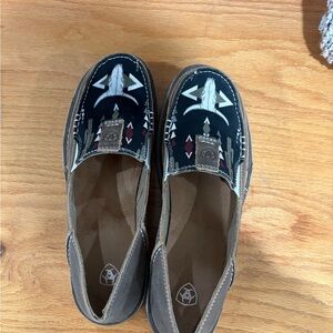 Women’s Ariat Cruiser